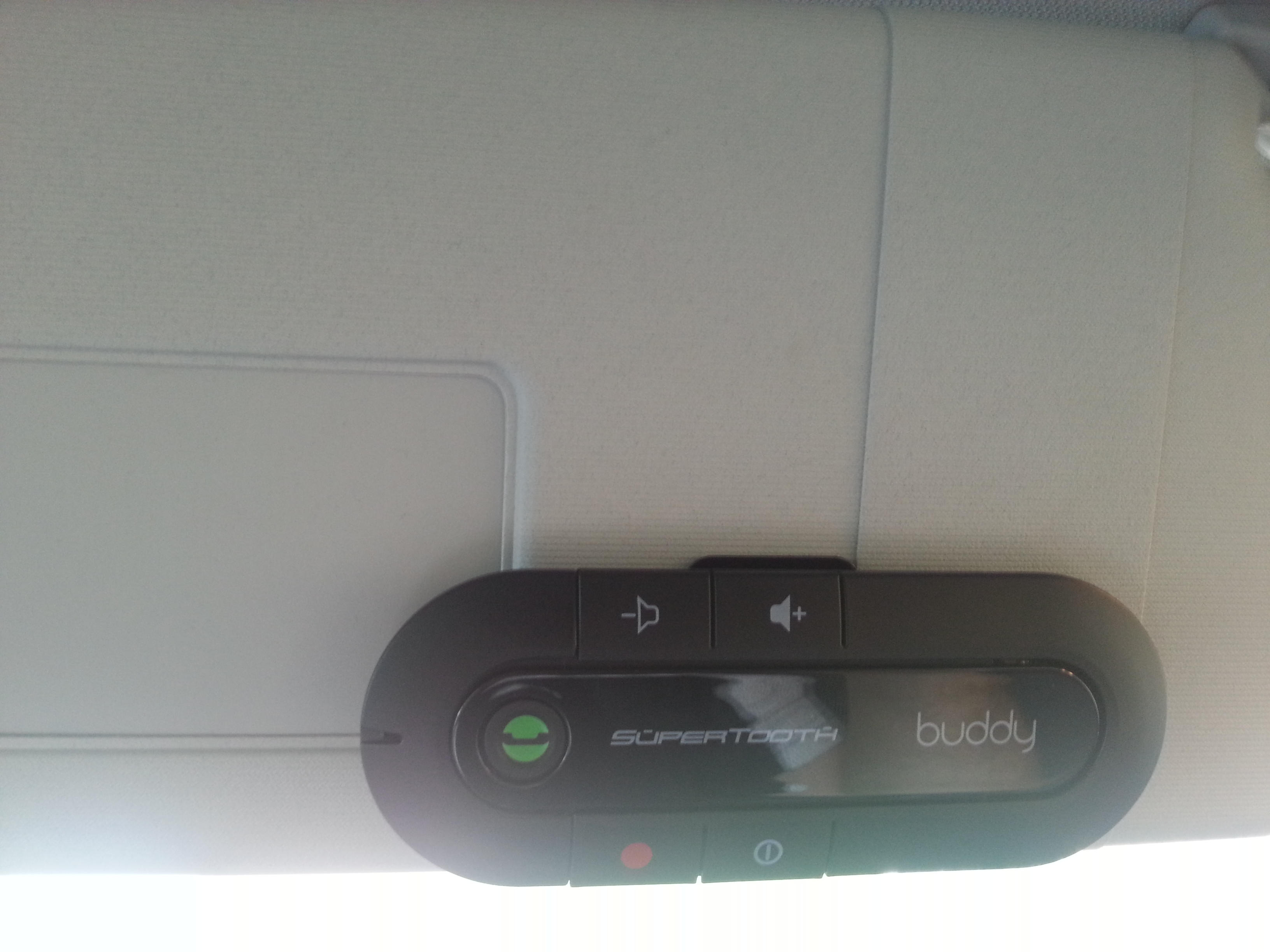 Freisprecheinrichtung und Bluetooth im Auto: Probleme und